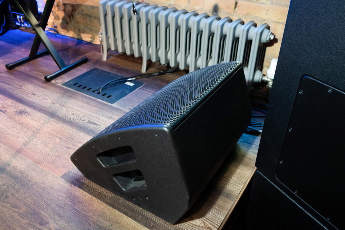 d&b audiotechnik M6