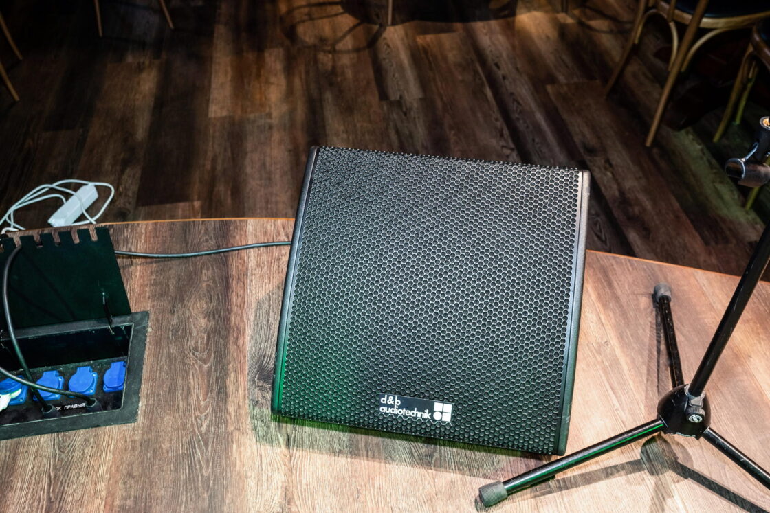 d&b audiotechnik M6