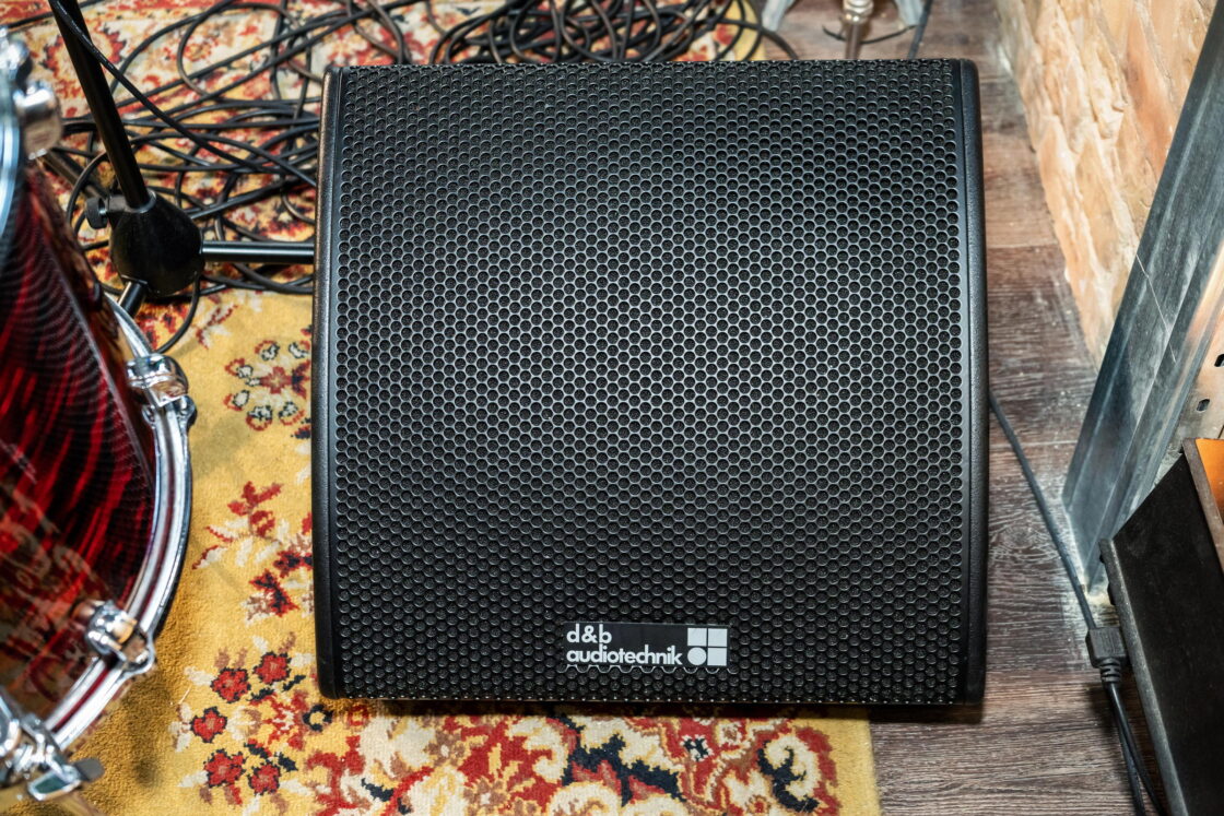 d&b audiotechnik M6
