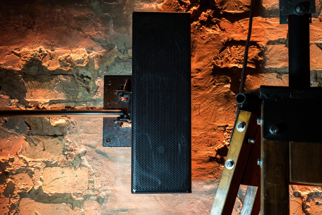 d&b audiotechnik 44S