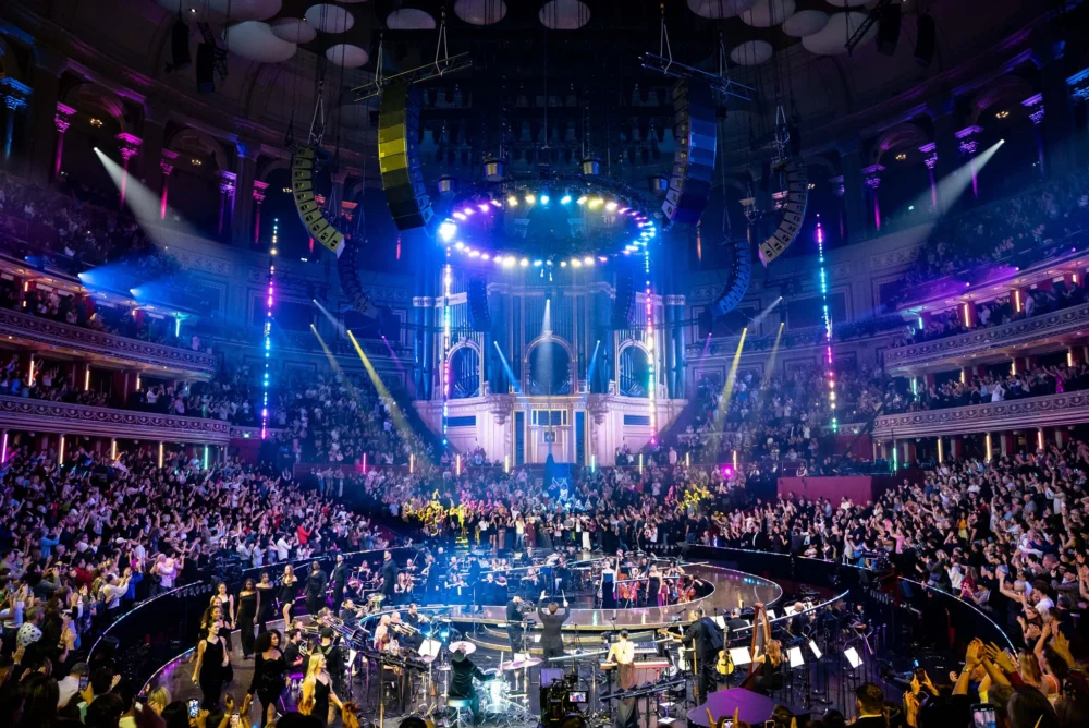 d&b audiotechnik на концерті Dua Lipa в Royal Albert Hall
